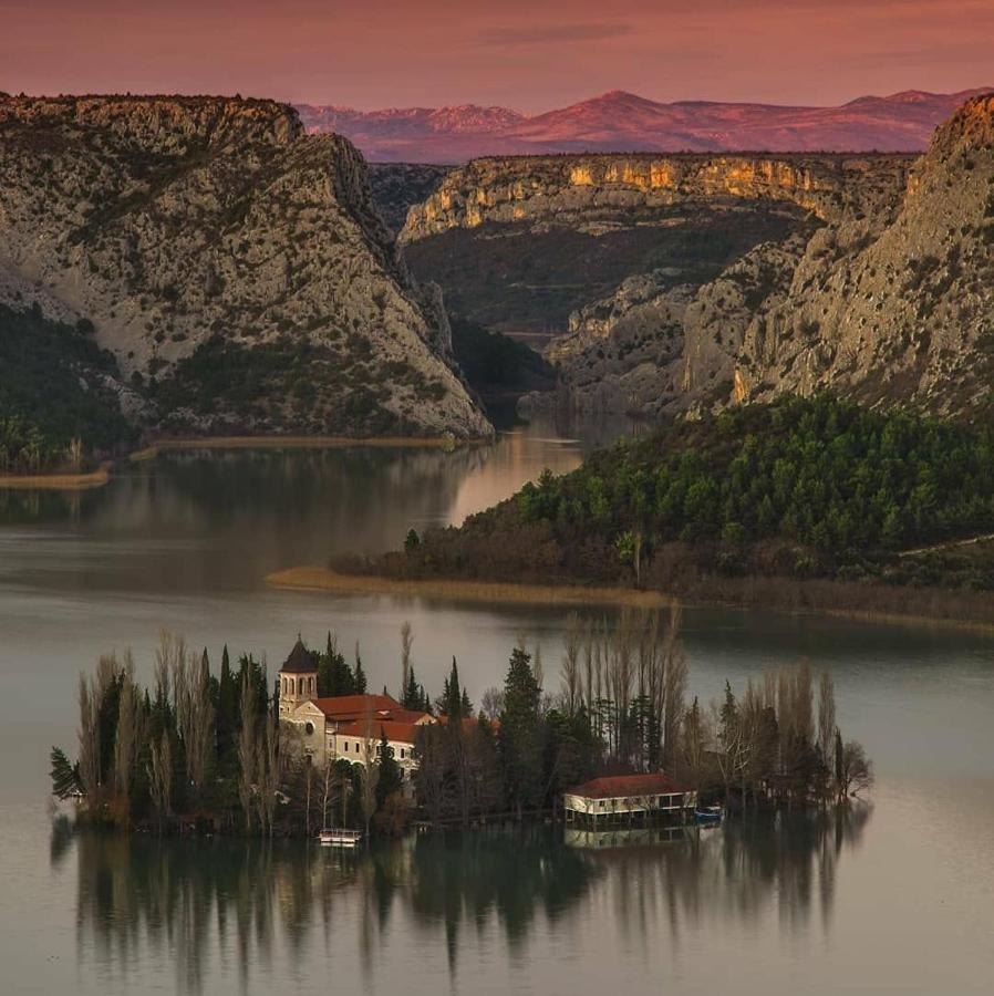 Villa Stone Medal Drniš Εξωτερικό φωτογραφία