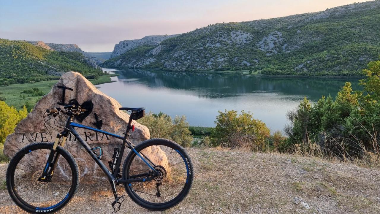 Villa Stone Medal Drniš Εξωτερικό φωτογραφία